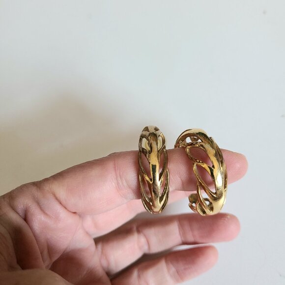 Butler large gold tone loops earrings. - Picture 4 of 6